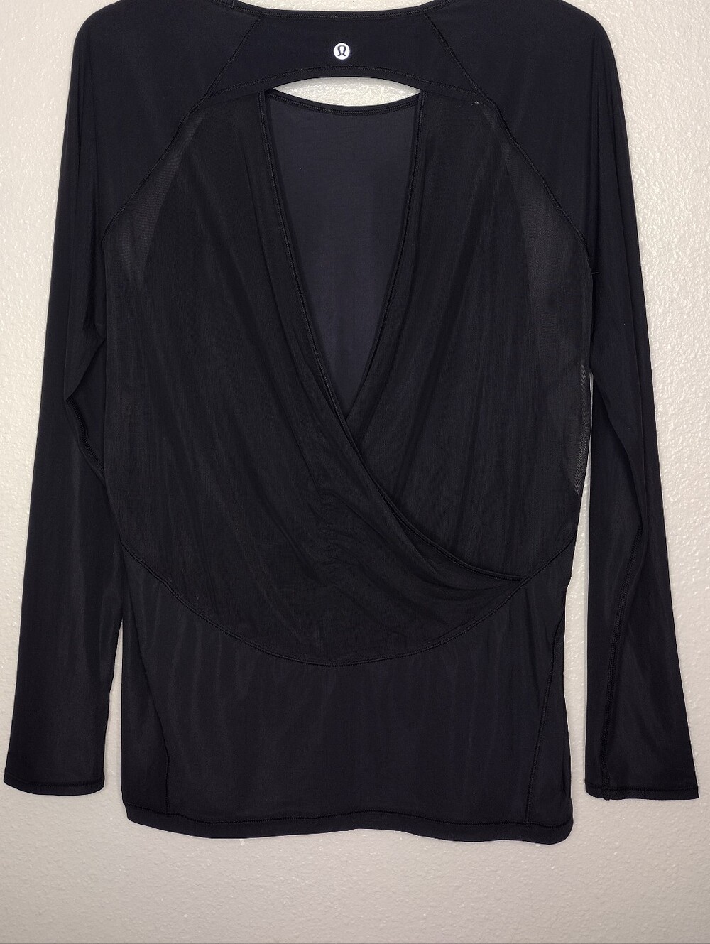 Lululemon Black Lightweight Long Sleeve Athletic Top Sz 10 - Picture 6 of 15
